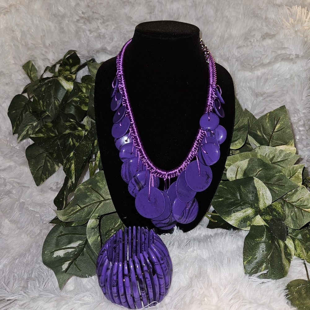 Sassy Jones Necklace and Stretch Bracelet
